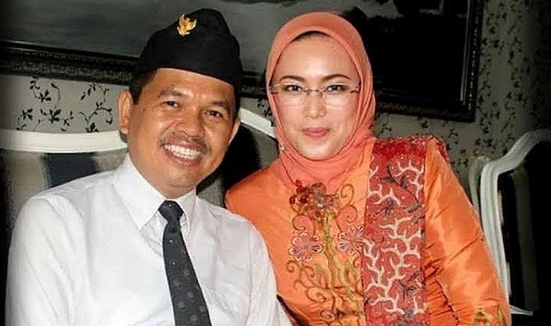 Dedi Mulyadi dan Anne Ratna Mustika (mantan istri).