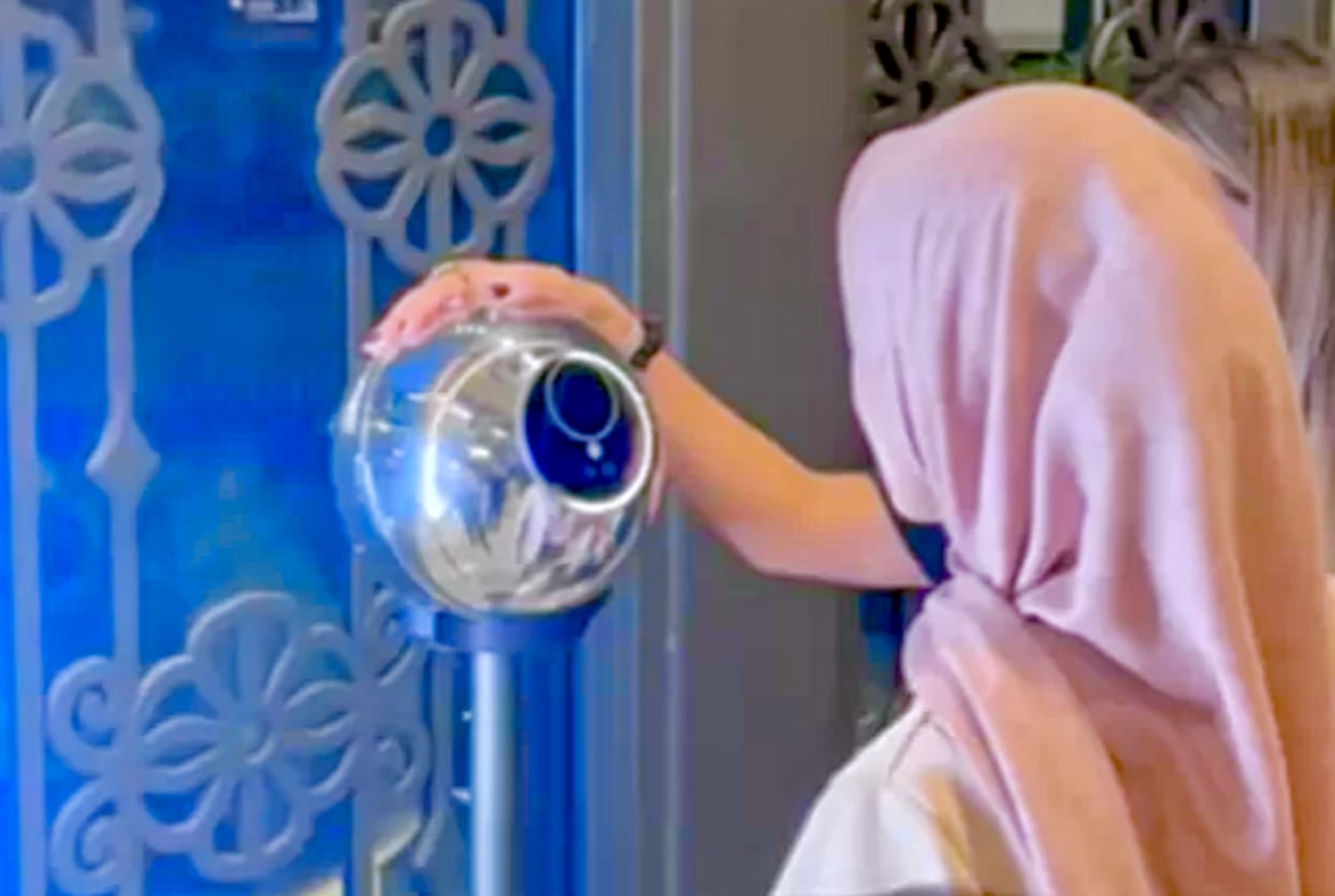 Scan biometrik untuk World App yang tengah viral. (Foto: TikTok @fuaditmuhammad)