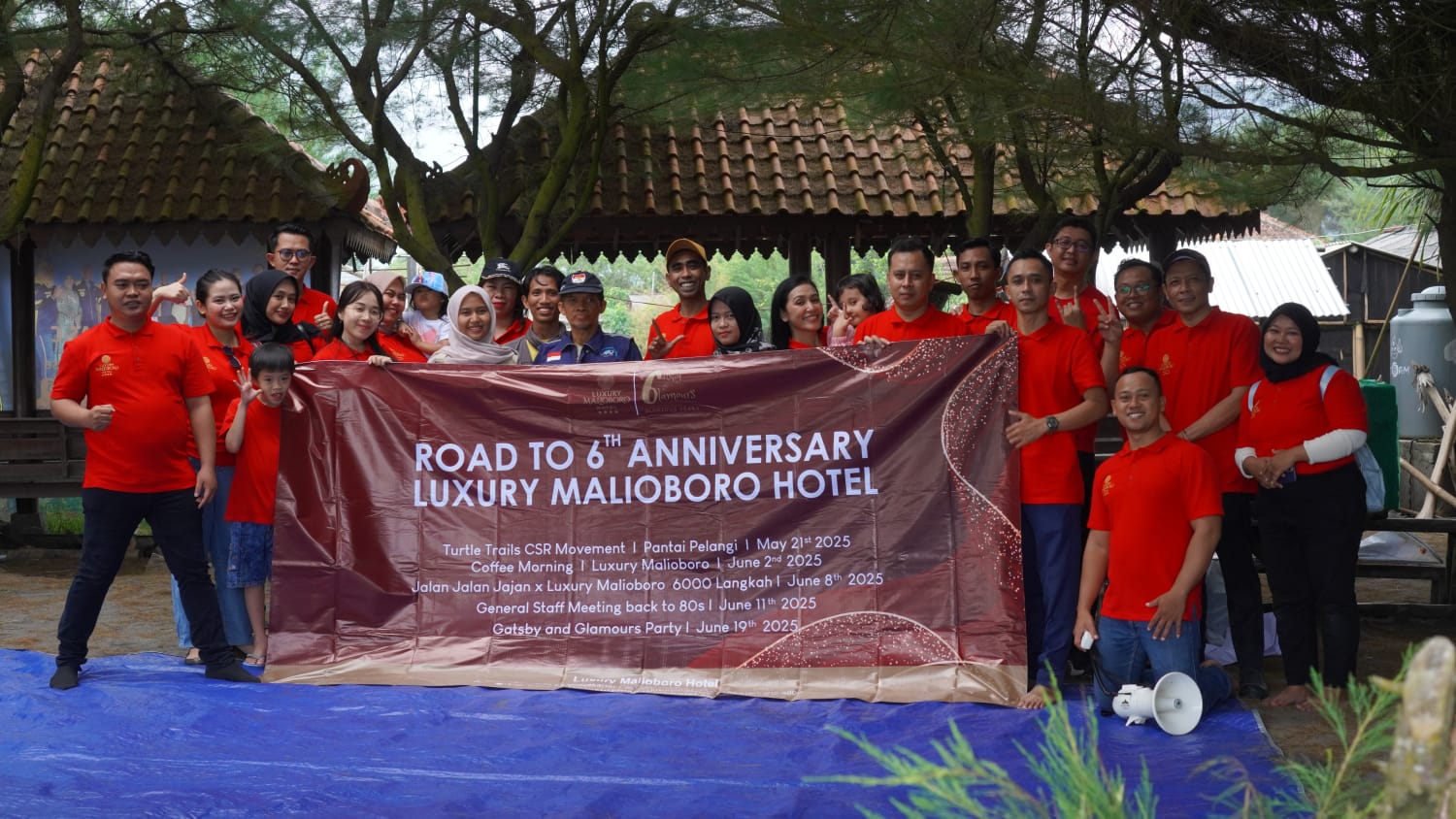 Kegiatan Turtle Trails CSR Movement Luxury Malioboro Hotel Yogyakarta di Pantai Parangtritis Bantul (21/5/2025).
