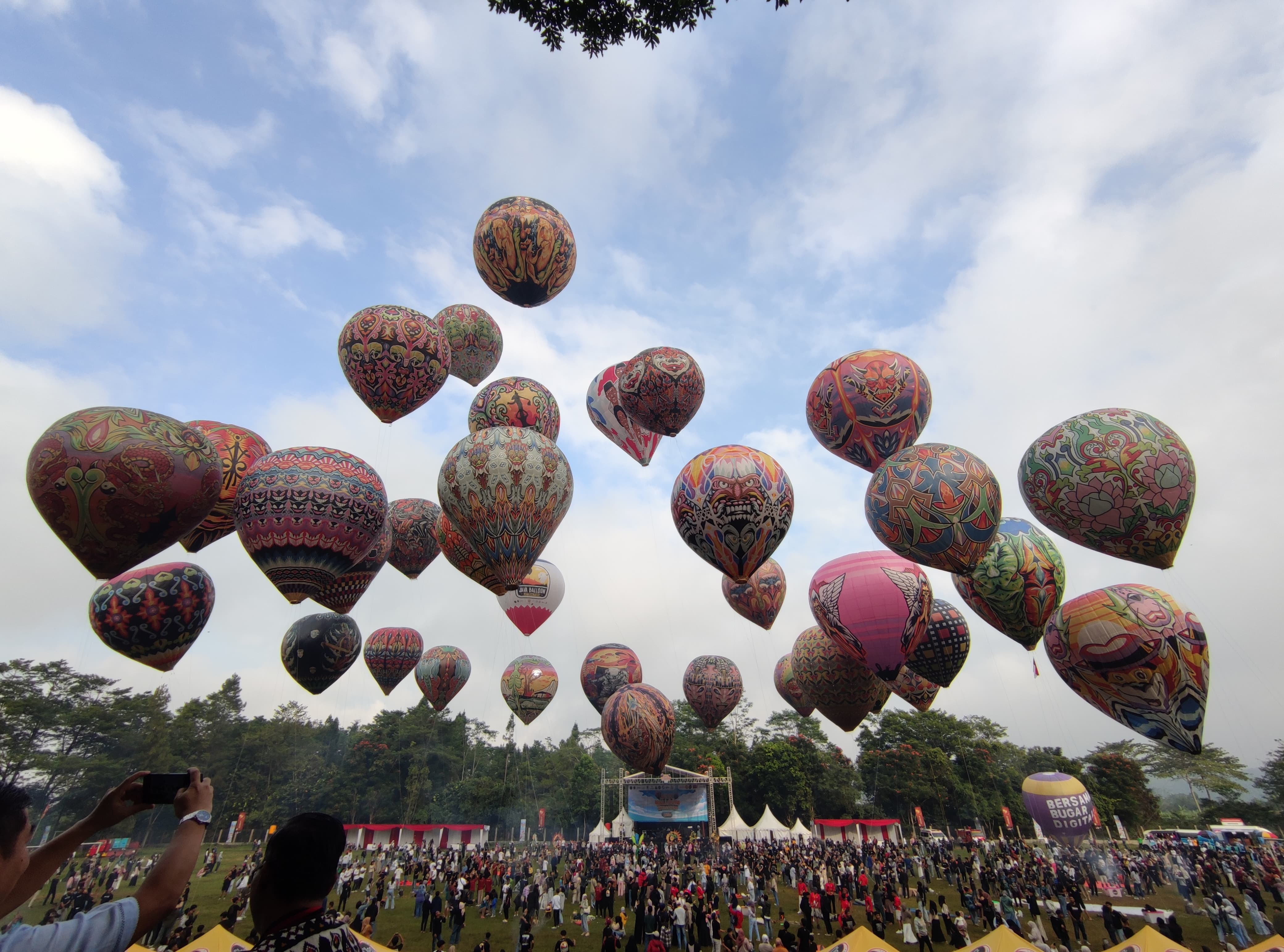 Atraksi balon udara di Wonosobo yang selalu ditunggu wisatawan.