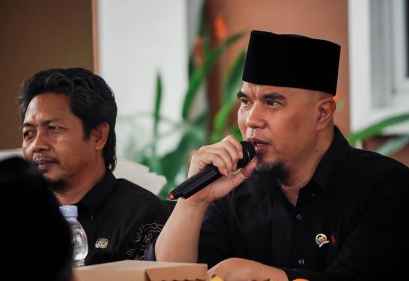 Ahmad Dhani.