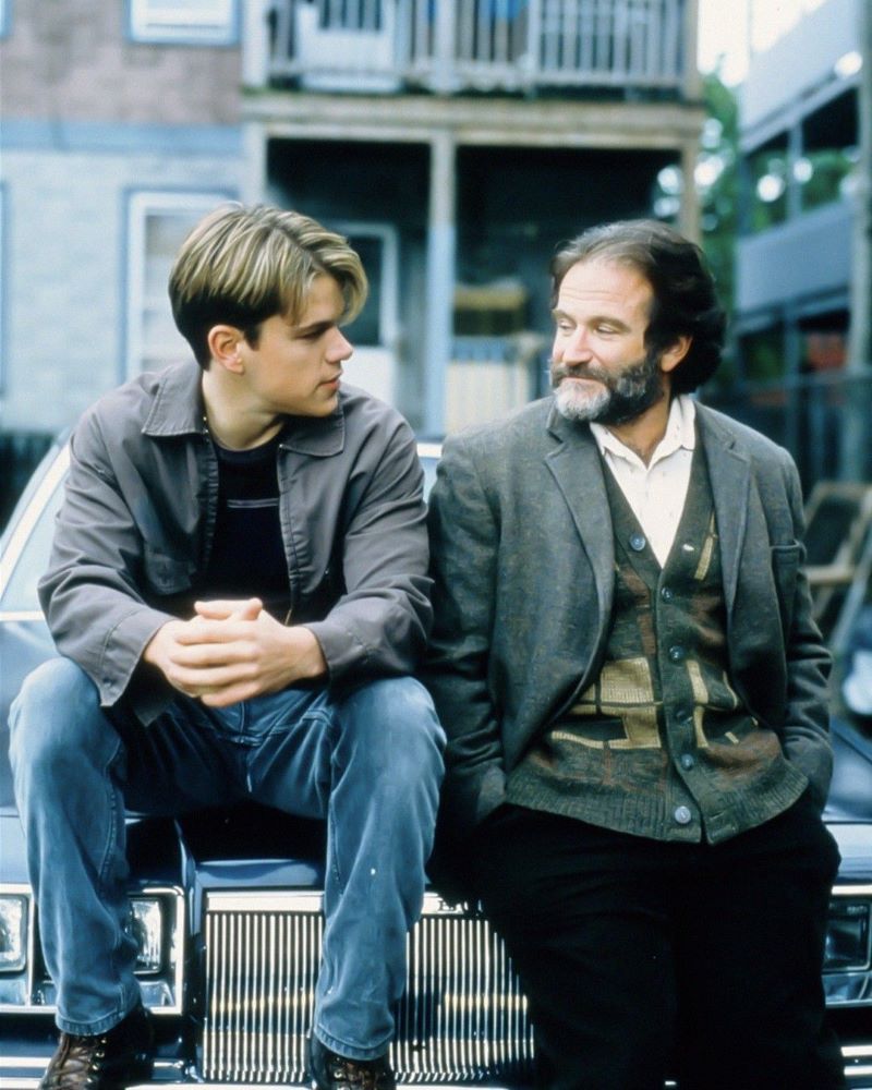 sosok Robin Williams (kanan).