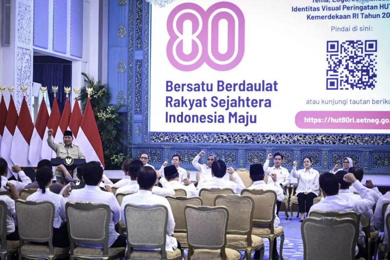 Prabowo Subianto, resmi meluncurkan logo dan tema Hari Ulang Tahun (HUT) ke-80 Kemerdekaan RI di Istana Negara, Jakarta, pada Rabu (23/7/2025).