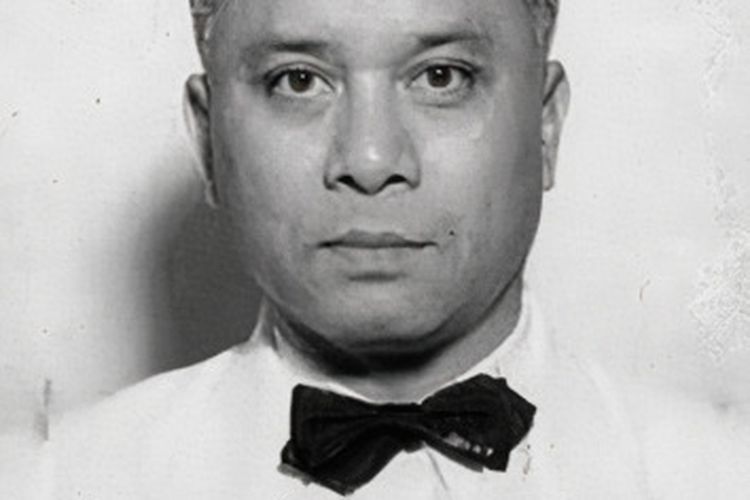 Alexander Andries Maramis.