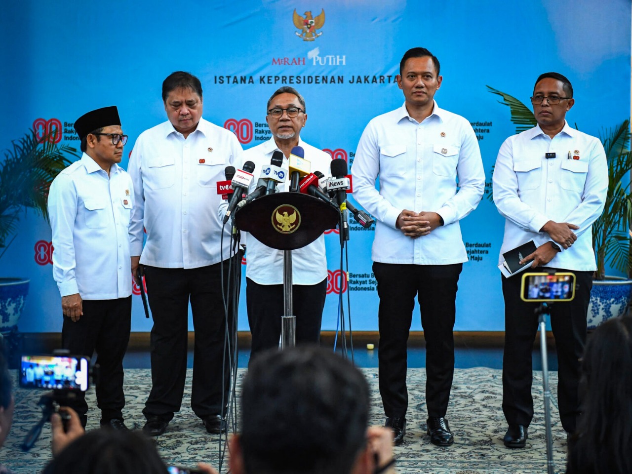 memberikan keterangannya setelah Sidang Kabinet Paripurna di Istana Kepresidenan, Jakarta, pada Kamis, 7 Agustus 2025.