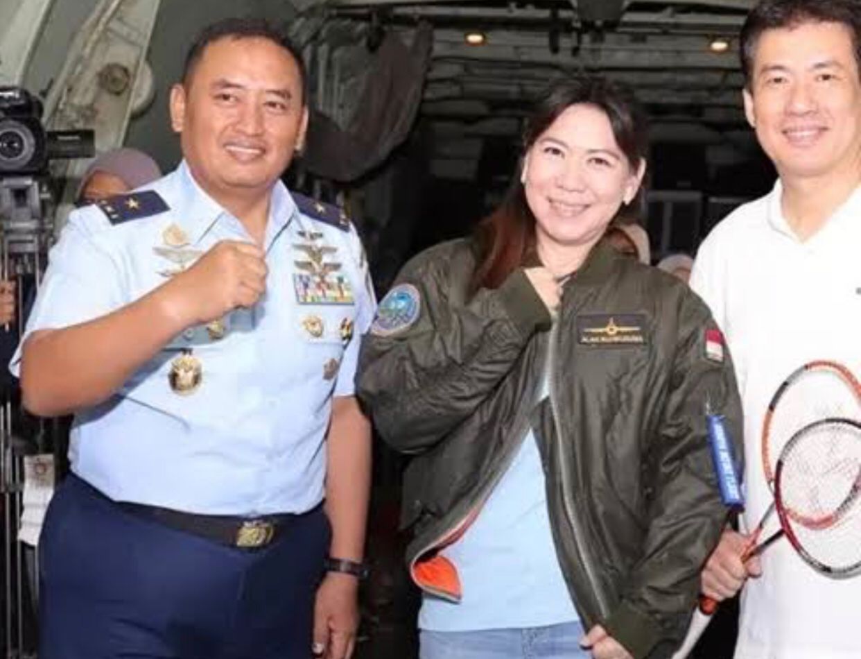 Sosok Marsekal Pertama TNI Fajar Adriyanto (kiri)