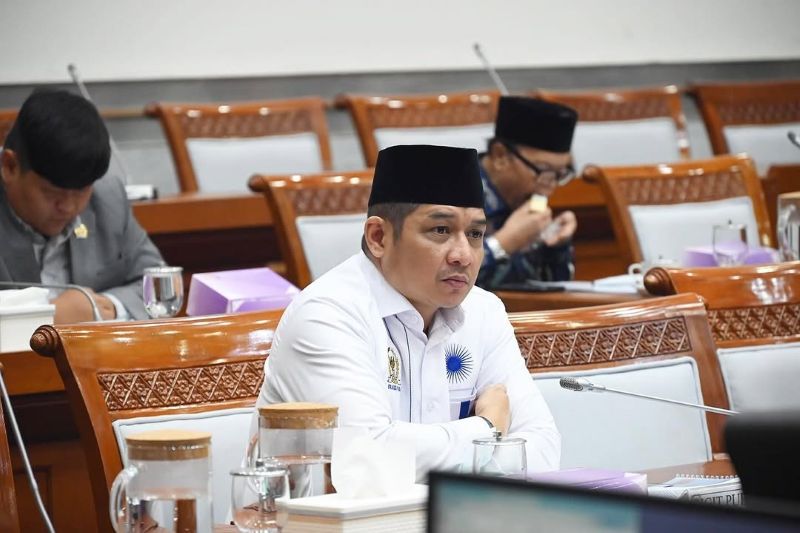 Pasha Ungu.
