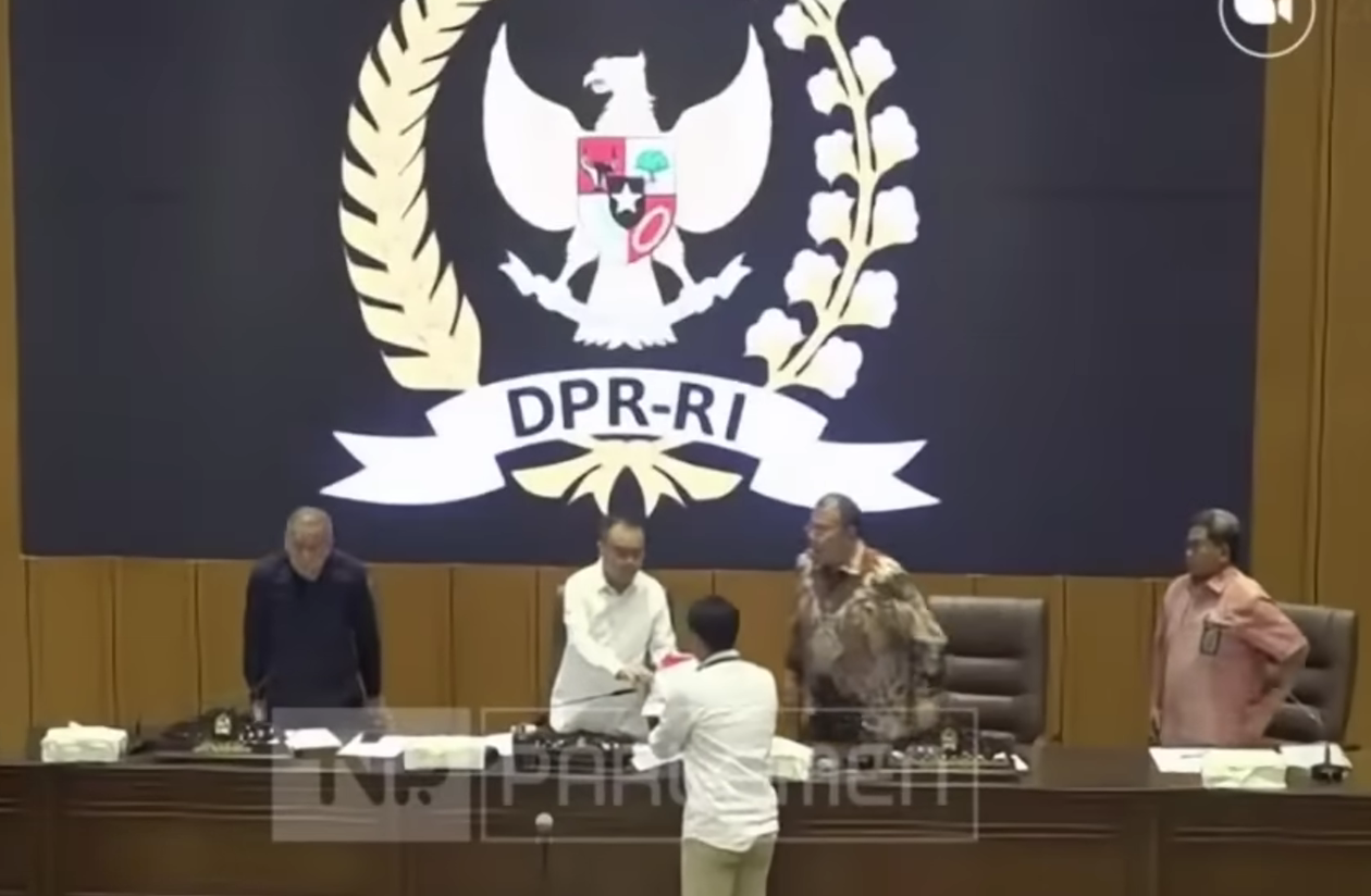 Perwakilan mahasiswa sampaikan aspirasinya kepada pimpinan DPR RI.