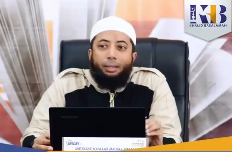 Ustaz Khalid Basalamah.