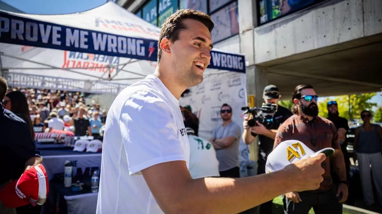 Charlie Kirk aktivis konservatif yang tewas ditembak di usia 31 tahun.