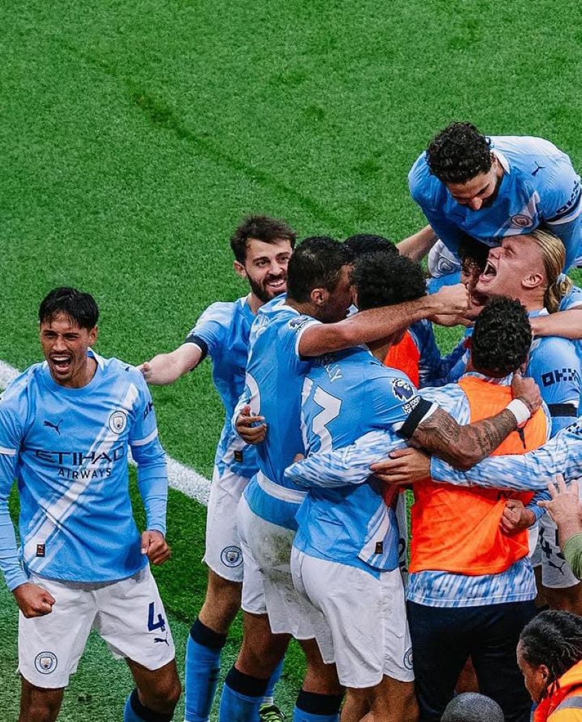 Manchester City berhasil kalahkan Manchester United 3-0.