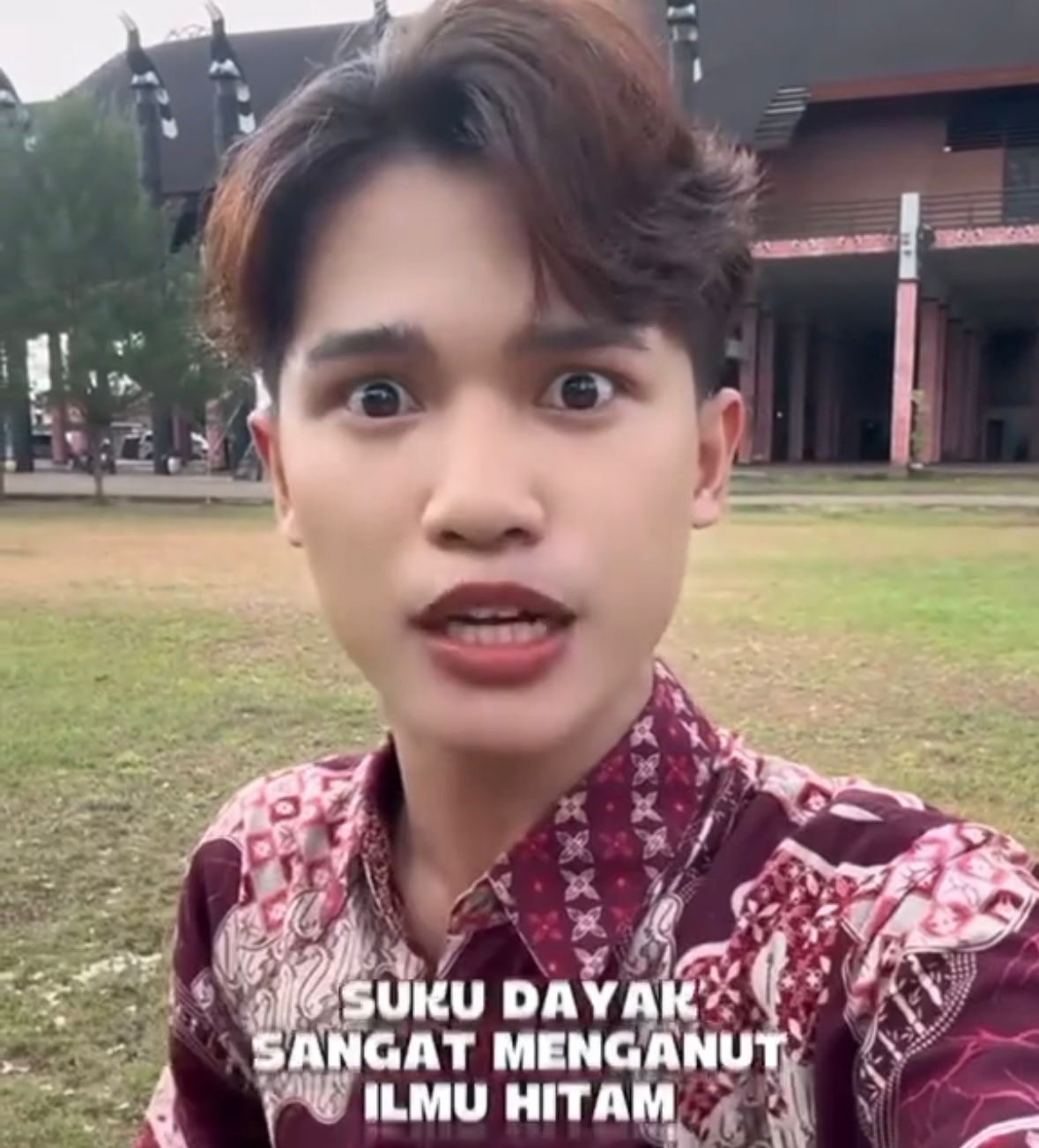 Ilustrasi konten Rizky Kabah yang berujung di laporkan.