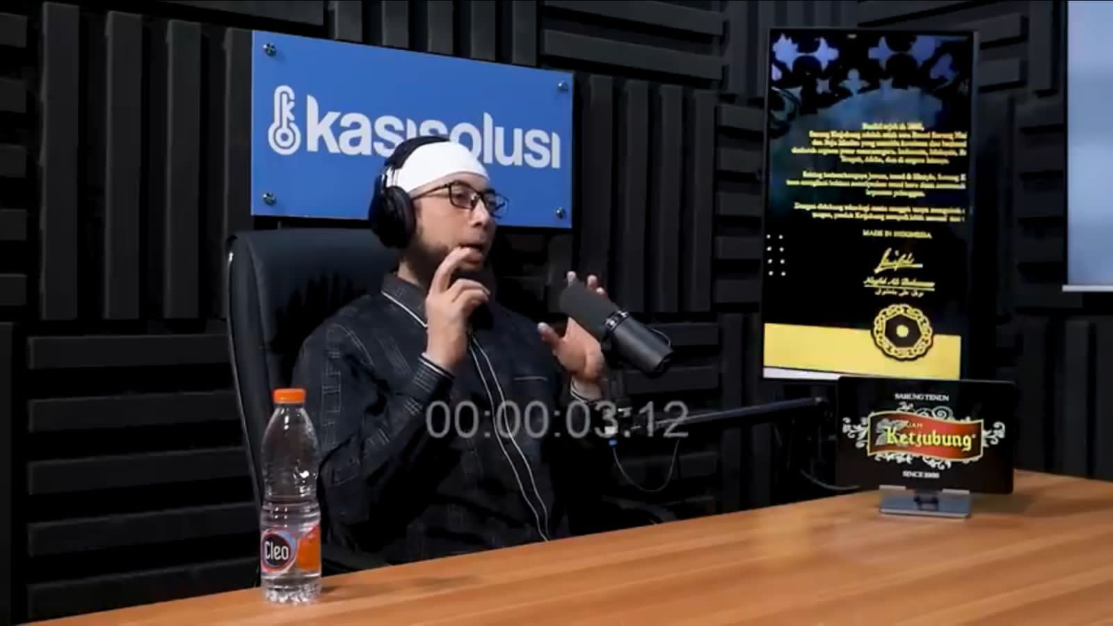 Ilustrasi Khalid Basalamah Kembalikan Uang Kasus Kuota Haji.