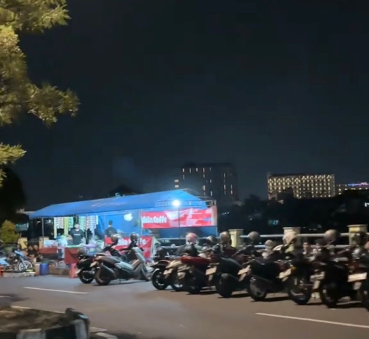 Ilustrasi angkringan Syuhada.