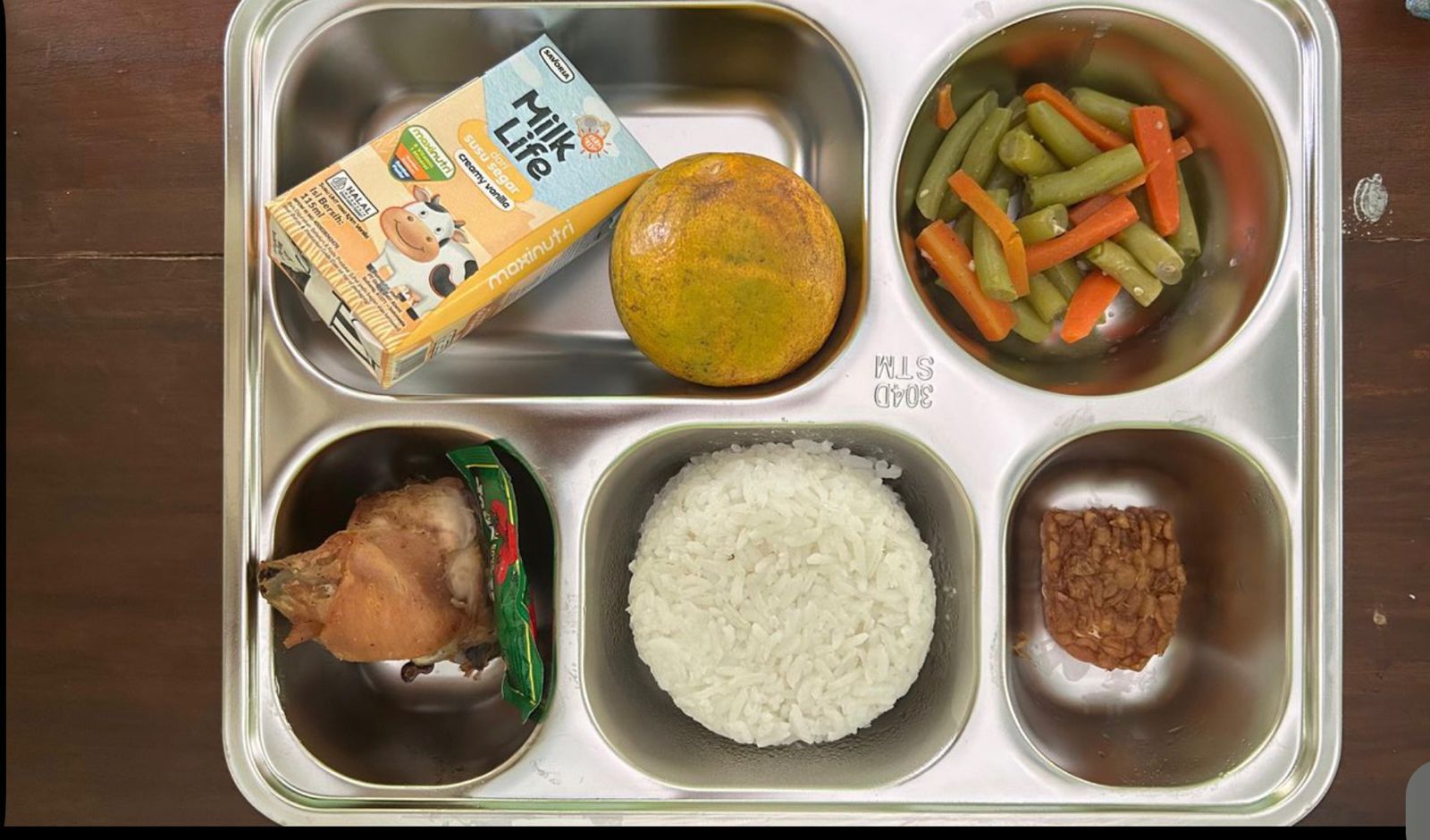 Ditemukan ulat sayur di menu MBG SMAN 6 Solo.