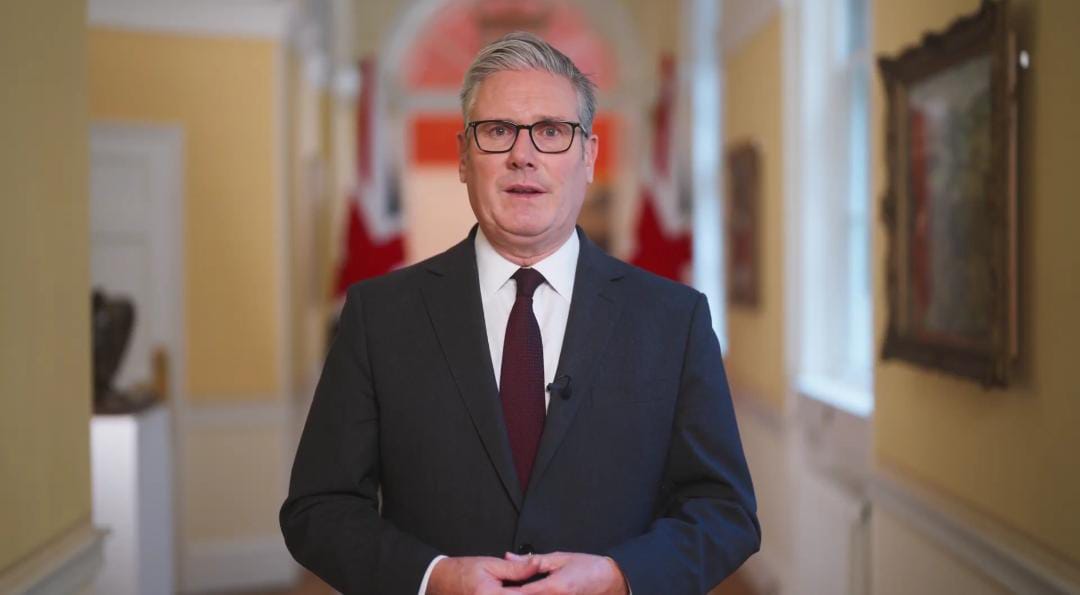 Perdana Menteri Inggris Keir Starmer saat menyampaikan pidato yang diunggah melalui akun resminya di X, Minggu (21/9/2025).