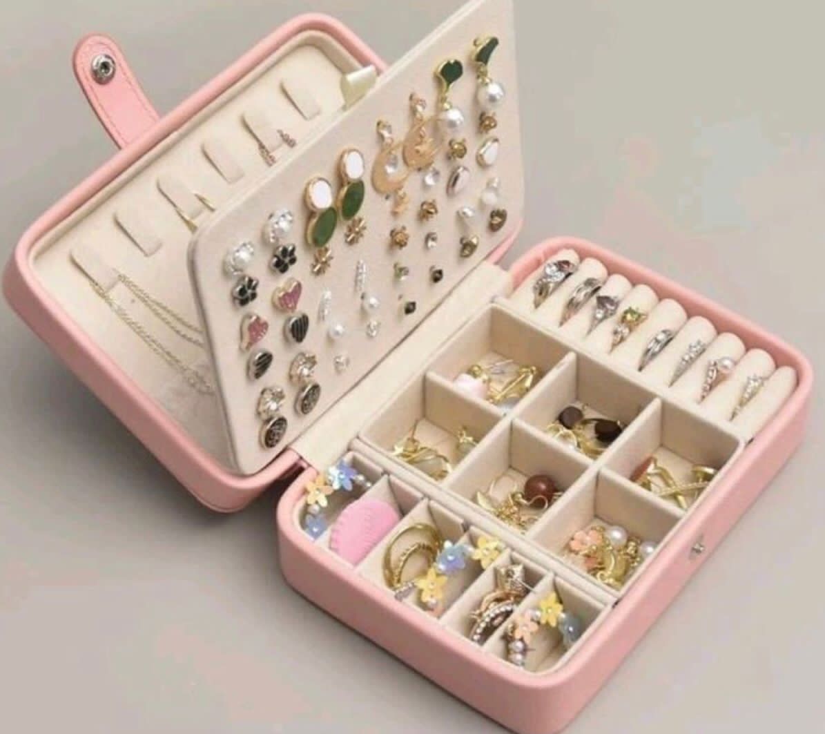 Tips simpan aksesoris supaya awet.