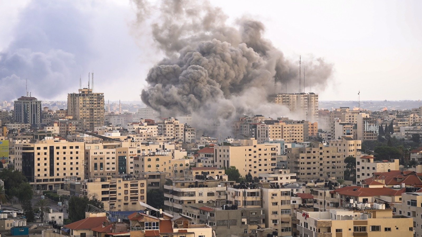 Serangan udara Israel di Jalur Gaza (2023).