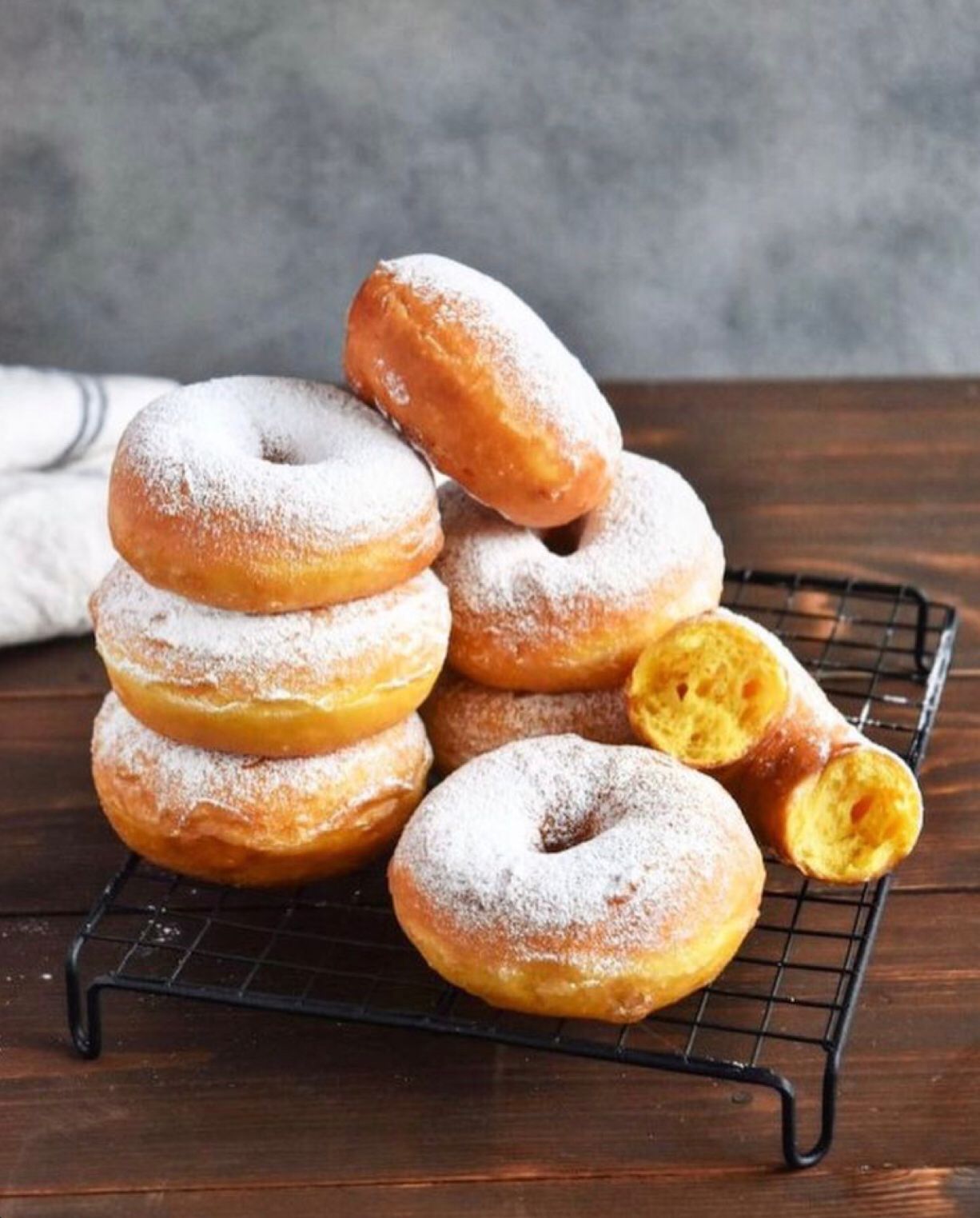 Donat labu kuning ,camilan lembut dan sehat.