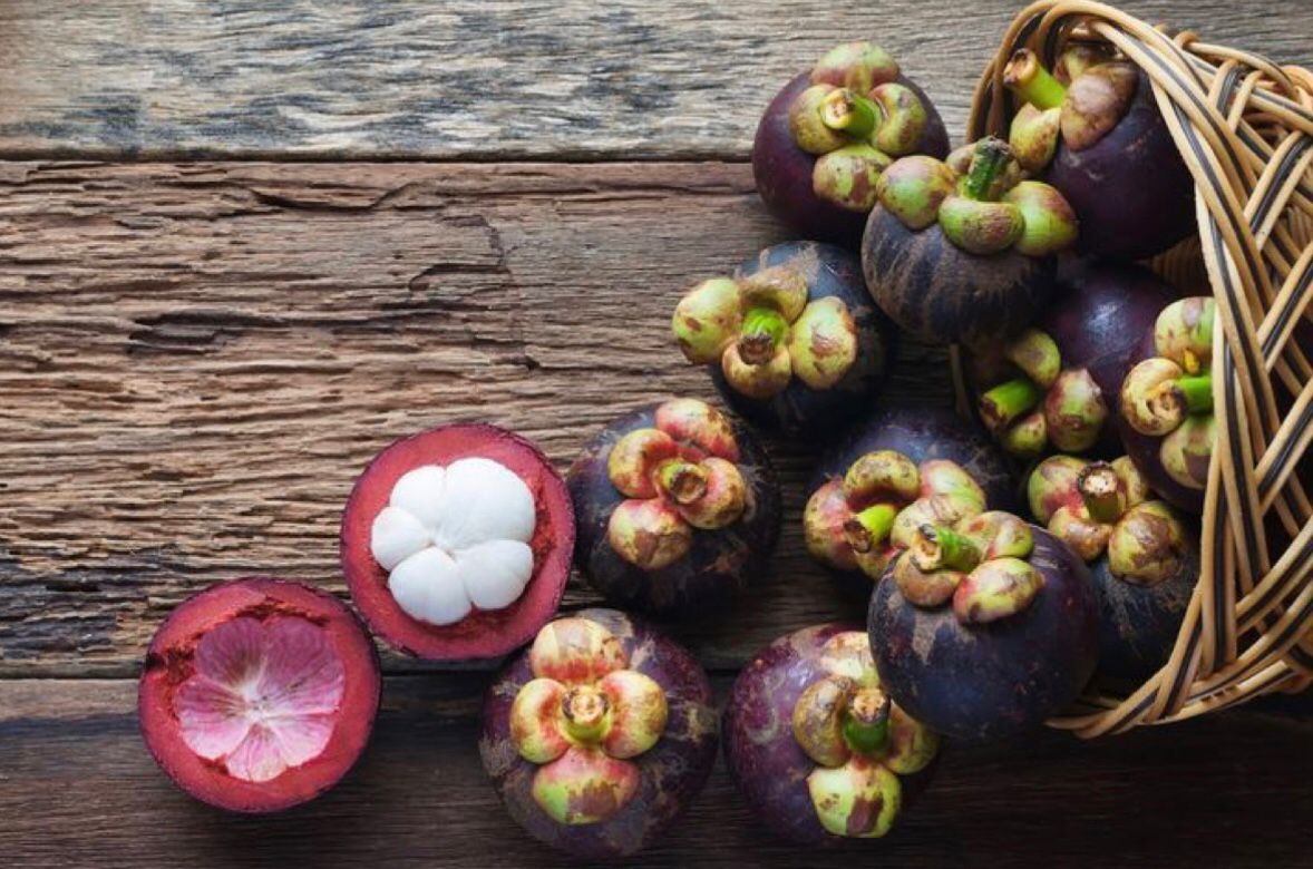 Buah Manggis, memiliki banyak manfaat.