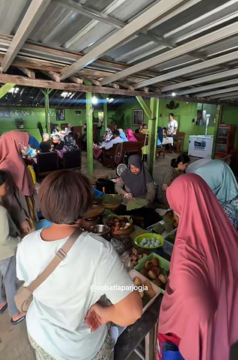 Sego Berkat Mbah Prawiro Ranti Wonosari.
