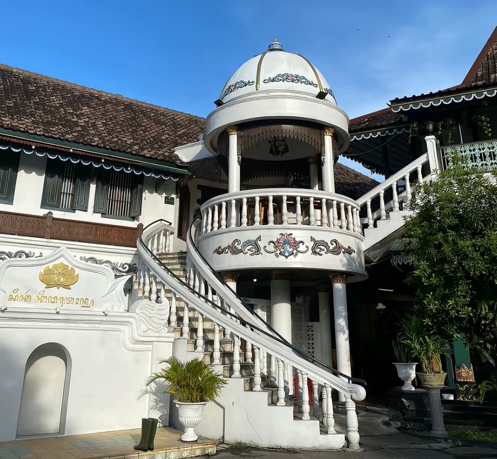 Ilustrasi kedhaton yang ada di Kotagede (foto: tiktok, dhini chaitoo)
