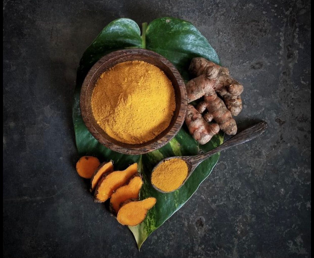 Kunyit memiliki banyak manfaat untuk kesehatan tubuh (pinterest)