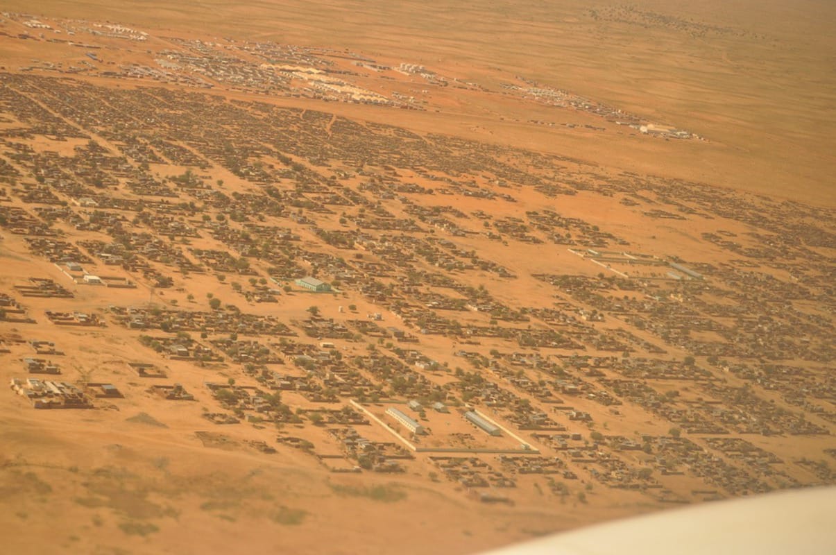 Pemandangan El Fasher, Darfur (2009). Kini, kota tersebut dikepung pasukan RSF lebih dari 500 hari, ribuan warga terjebak tanpa bantuan kemanusiaan. (Wikimedia Commons/Public Domain)