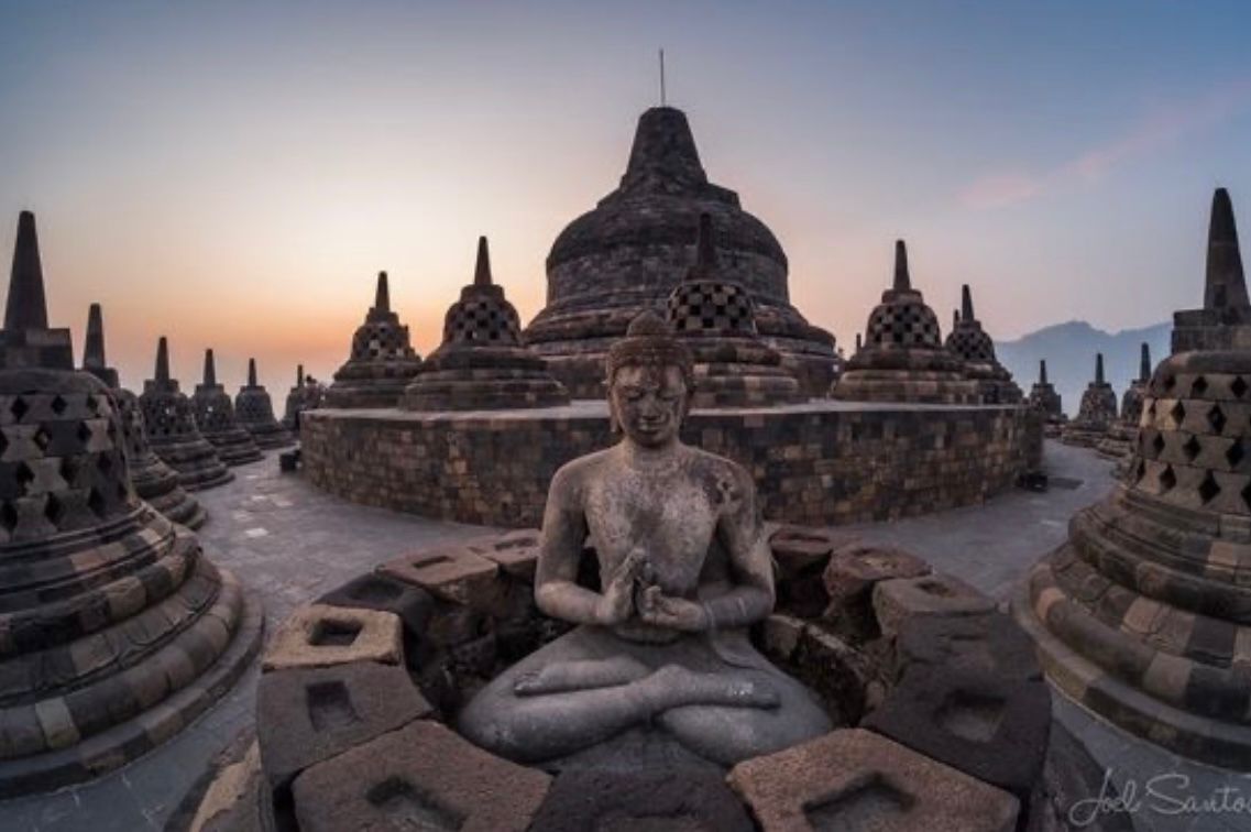 Ilustrasi Candi Borobudur (foto: pinterest)