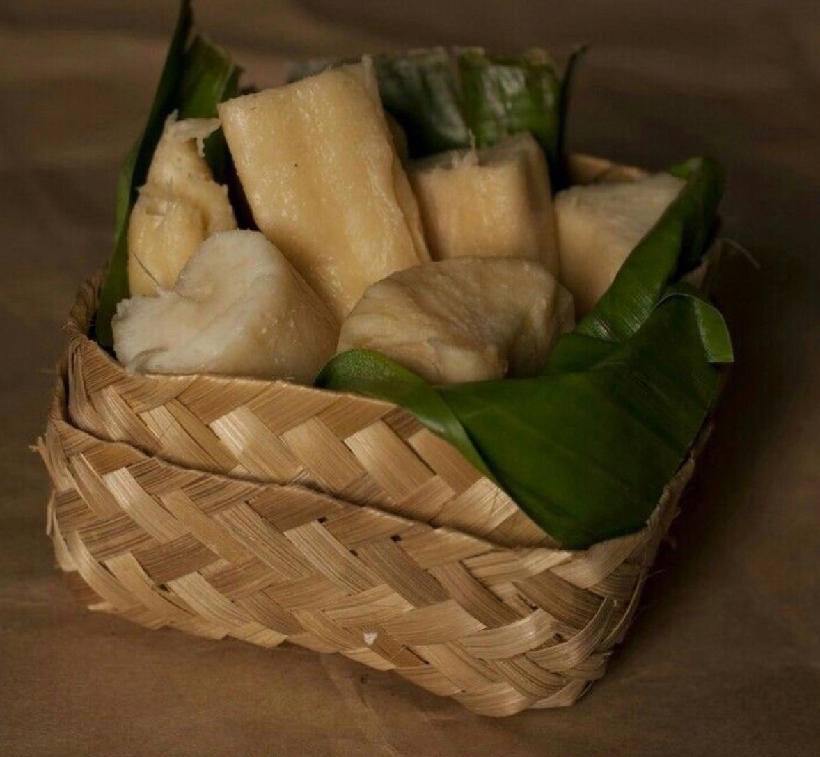 Peuyeum, makanan tradisional khas Bandung (Pinterest)