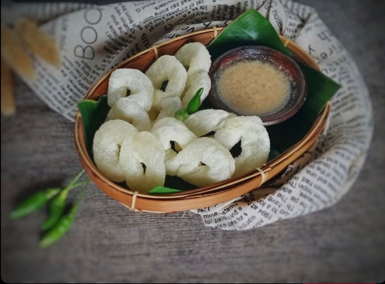 Geblek, makanan khas Kulon Progo (Pinterest)