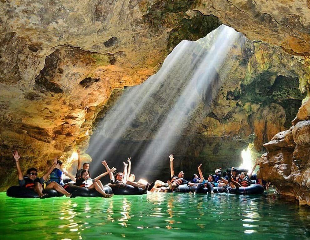 Ilustrasi keindahan di Goa Pindul Yogyakarta  (foto: pinterest)