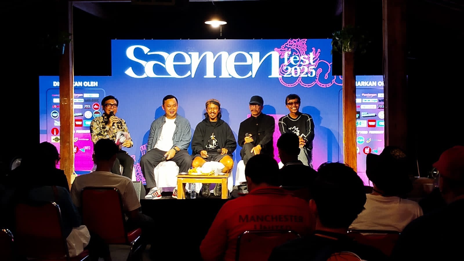 Suasana konferensi pers road to Saemen Fest 2025 digelar di Warung Maknani, Ling-Lung Institute of Beings (LIB), Senin (28/10/2025).