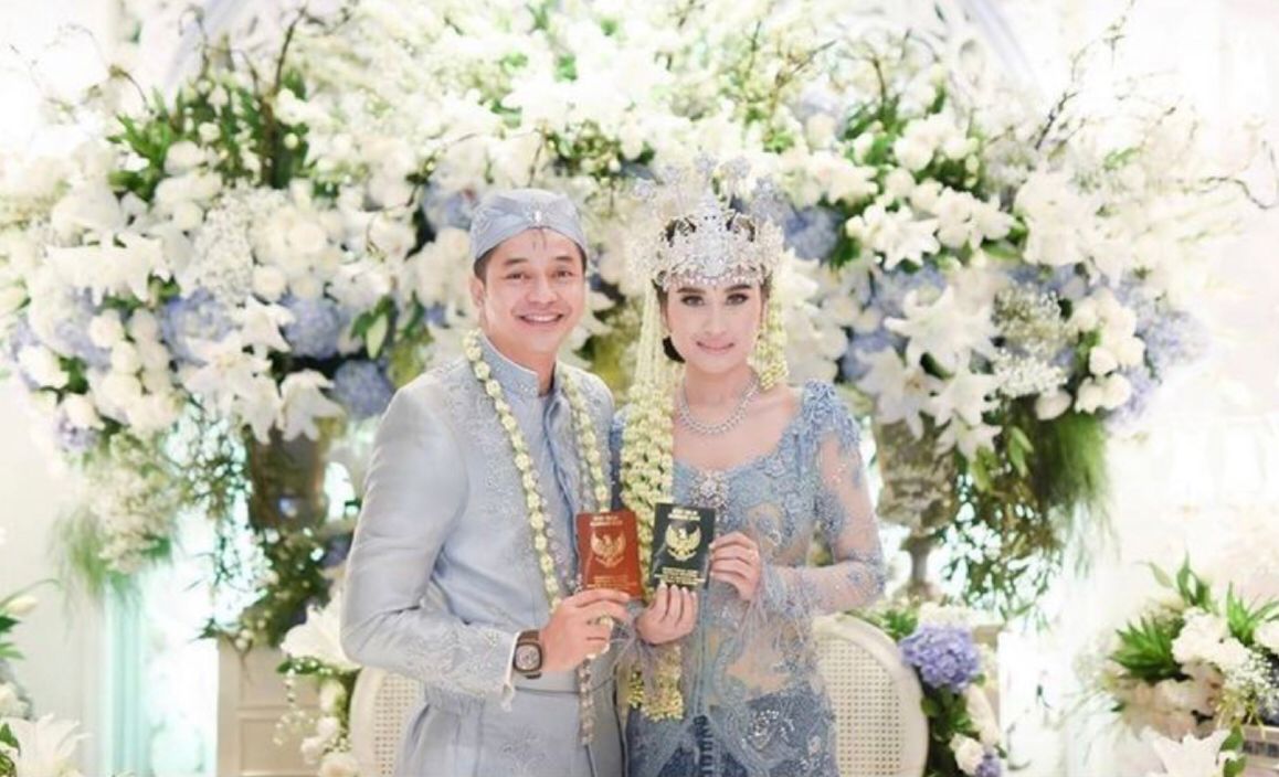 Angbeen Rishi Resmi Gugat Cerai Adly Fairuz (Pinterest)