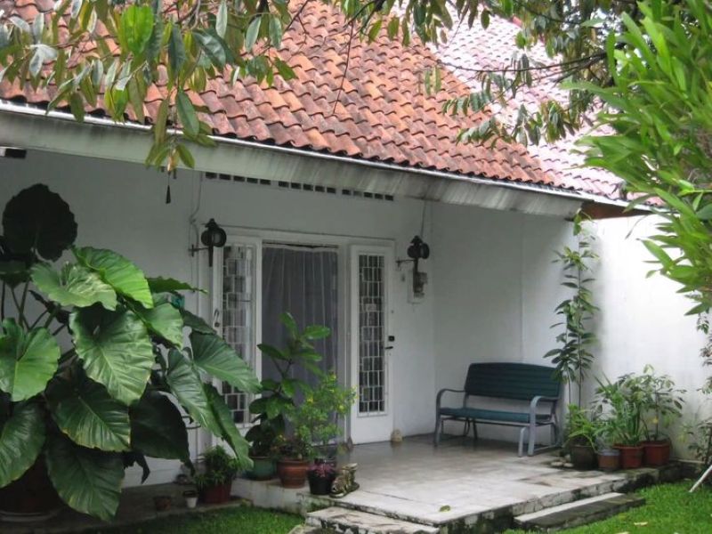 Rumah Masa Tua di Kota Bandung (Sumber: Pinterest)