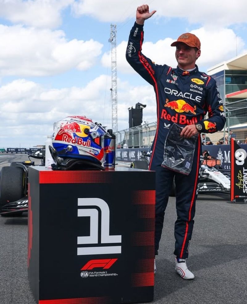 Podium 1 Max Verstappen.