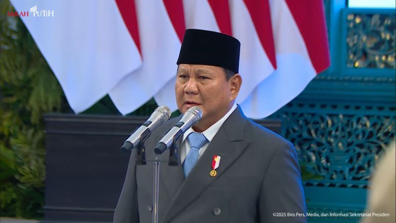 Upacara Penganugerahan Gelar Pahlawan Nasional tahun 2025, di Istana Negara Jakarta.