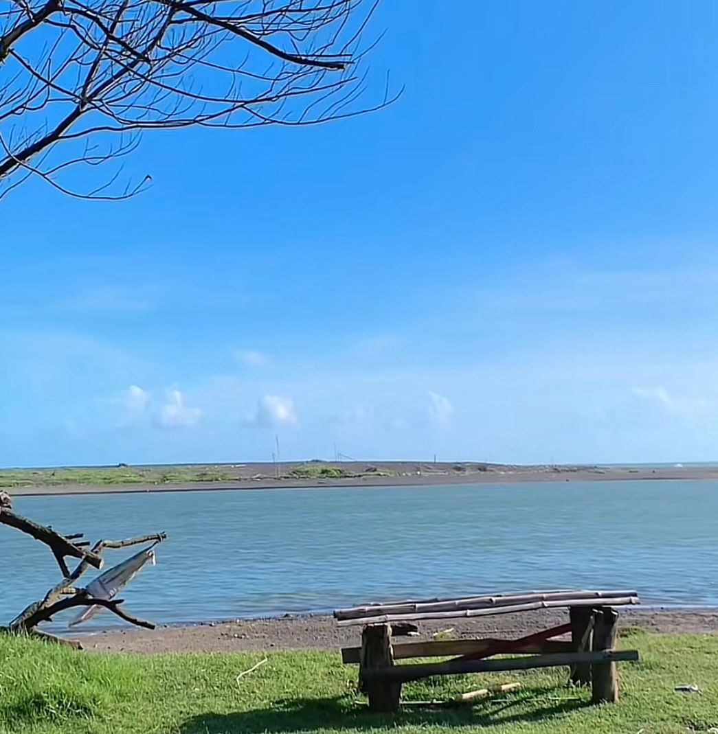 Ilustrasi Pantai Baros (foto: tiktok, Meyzam)