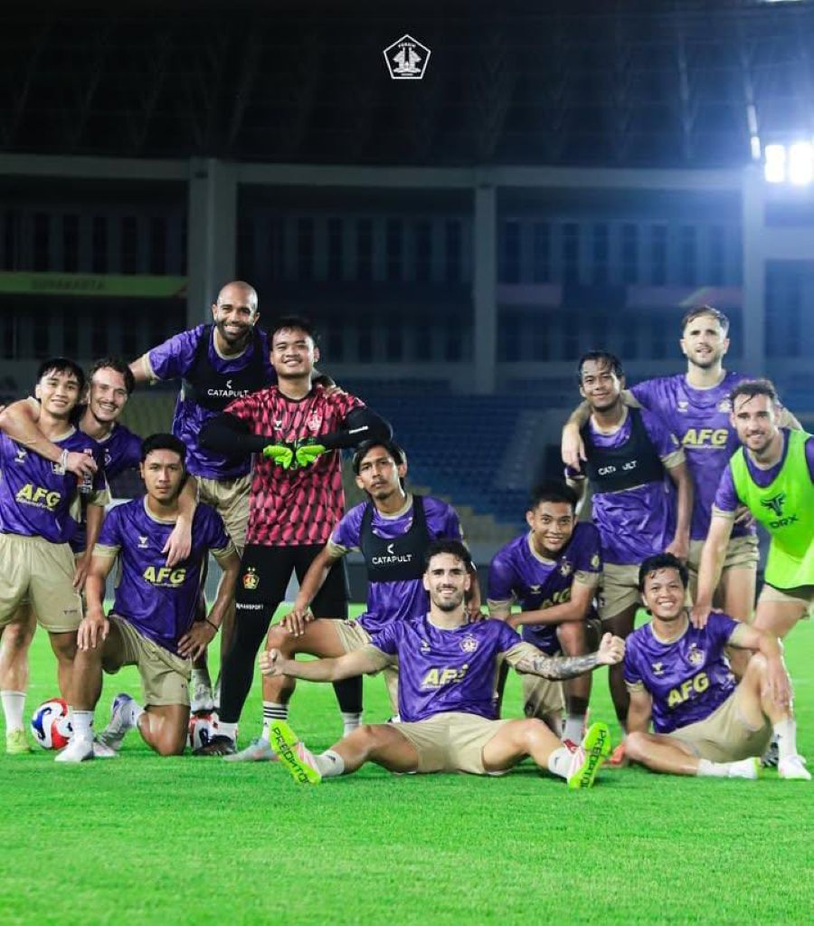 Persiapan Macan Putih sebelum laga melawan Macan Kemayoran di Stadion Manahan Solo (Sumber: Instagram @persikfcofficial)