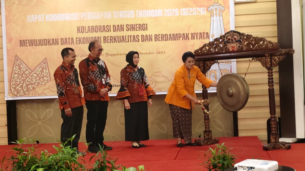 BPS DIY menggelar rapat koordinasi persiapan Sensus Ekonomi 2026 di Hotel Saphir Jogja (20/11/2025).