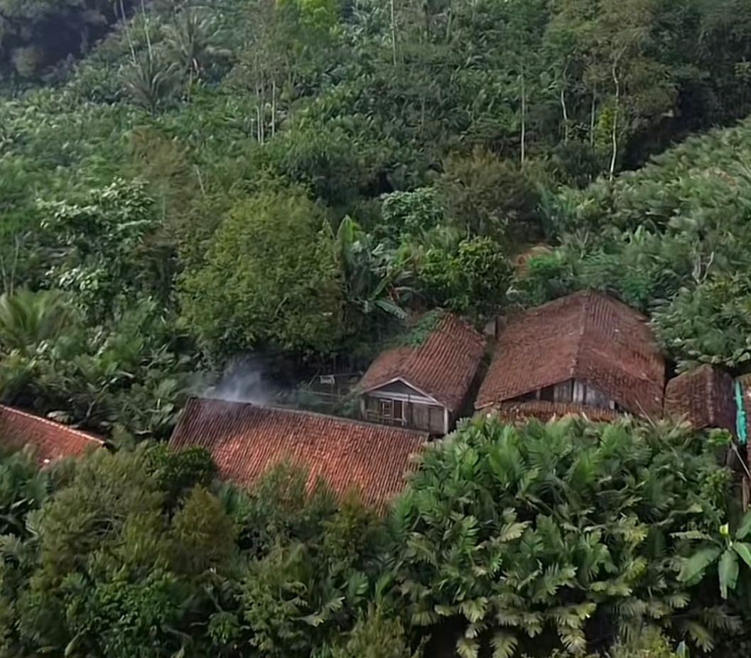 Ilustrasi Dusun Praguman di Banjarnegara yang telah ditinggalkan masyarakat  (foto: tiktok, Sisi Lain Banjarnegara)