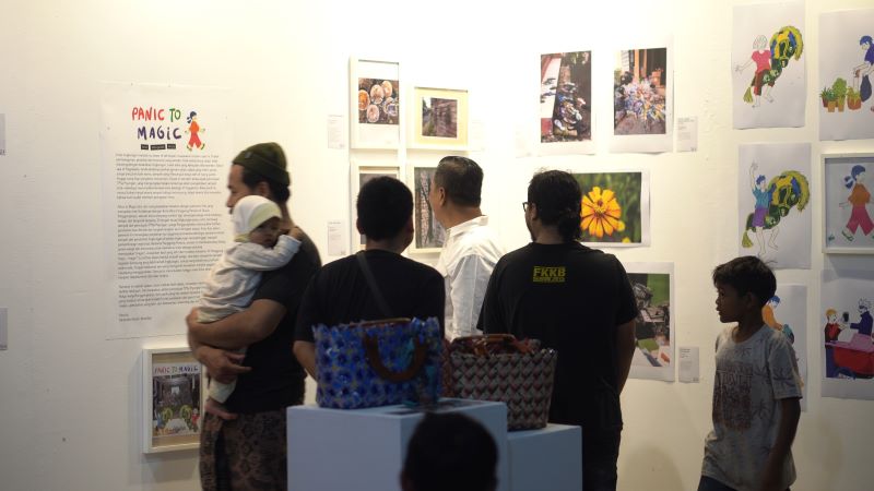 Pameran multisensori Panic to Magic,&nbsp;22&ndash;24 November 2025. Kolaborasi ISI Surakarta dan&nbsp;Komunitas Seni Jathilan Panggung Perwira, Panggungharjo. Berlangsung&nbsp;di Cabeyan, Panggungharjo, Sewon, Bantul.