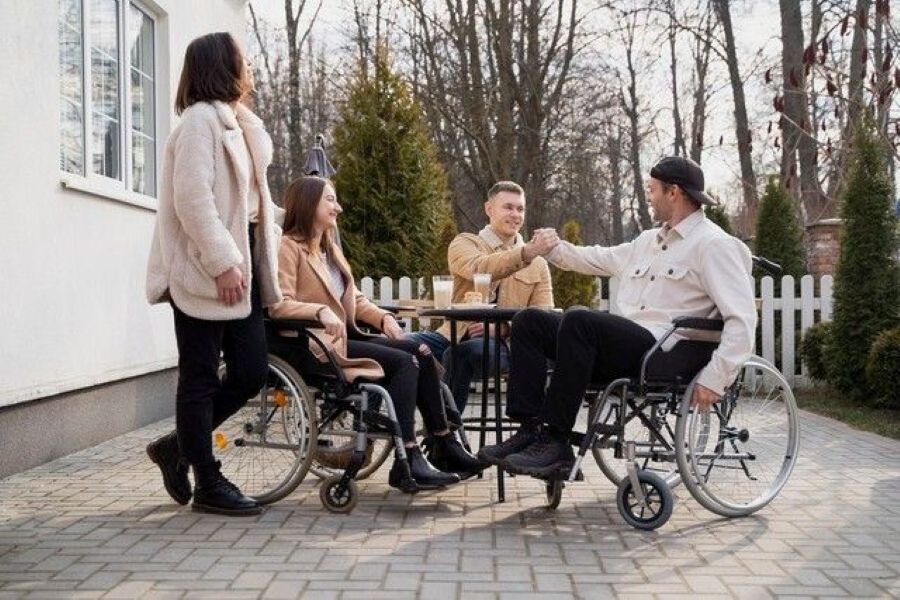 Ilustrasi Hari Penyandang Disabilitas Internasional. (Sumber: Pinterest)