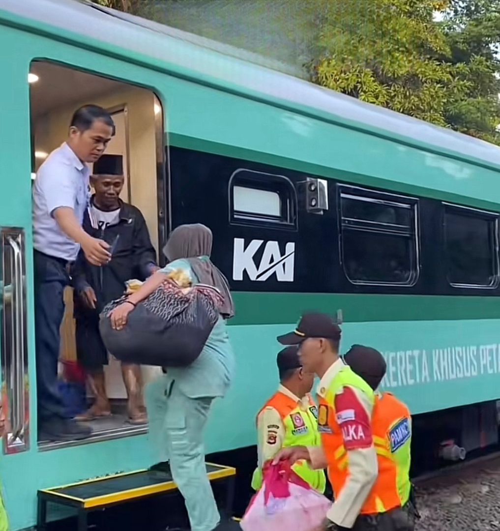 Ilustrasi Kereta khusus Petani dan Pedagang siap beroperasi  (foto: tiktok, inforangkasbitung)