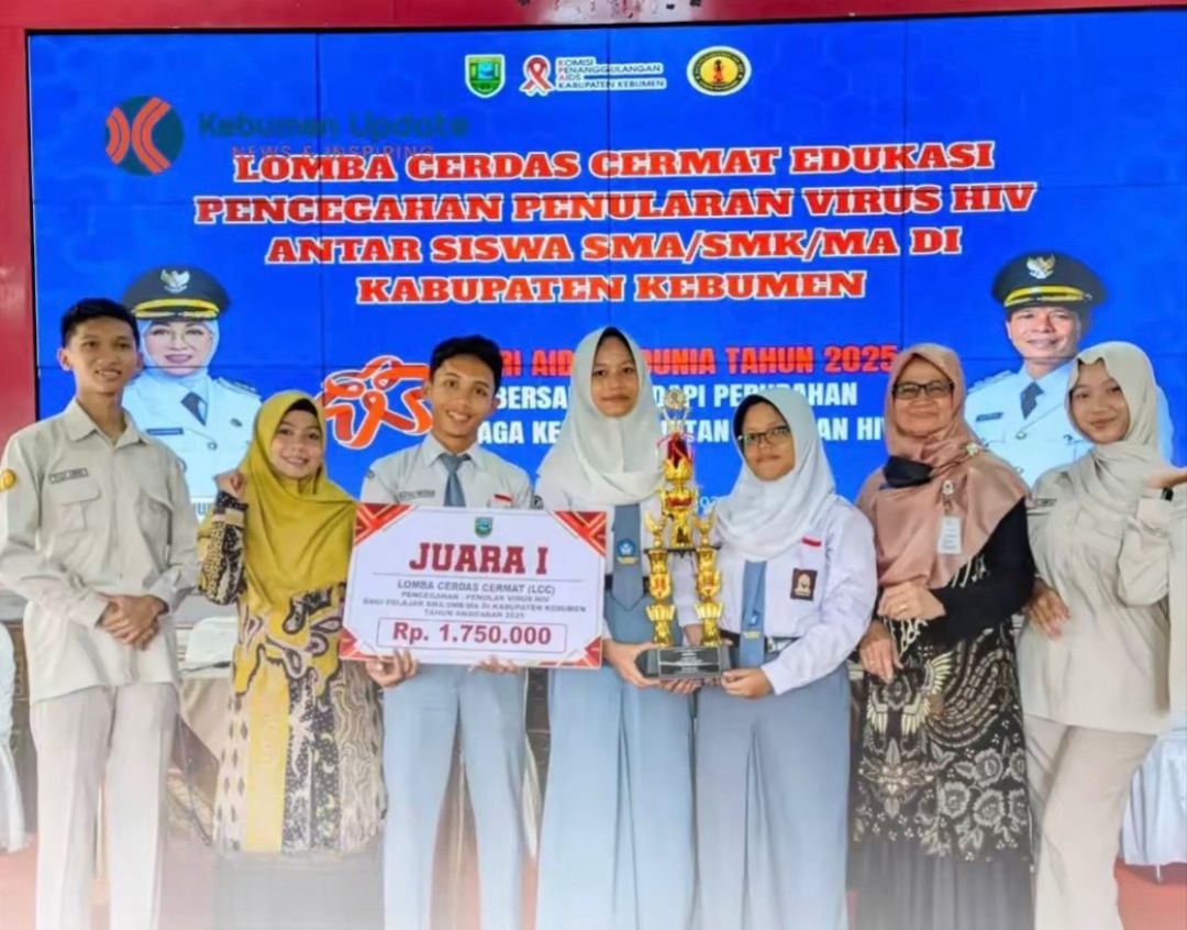 Ilustrasi Siswa SMAN 2 Kebumen yang berhasil meraih juara lomba cerdas cermat edukasi HIV/AIDS dalam rangka memperingati hari AIDS sedunia 2025 (foto: tiktok, kebumen update)