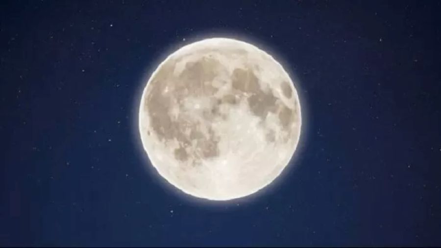 Cold Moon 4 Desember 2025, BMKG Ingatkan Ancaman Banjir Rob di Pesisir (Sumber: Pinterest)