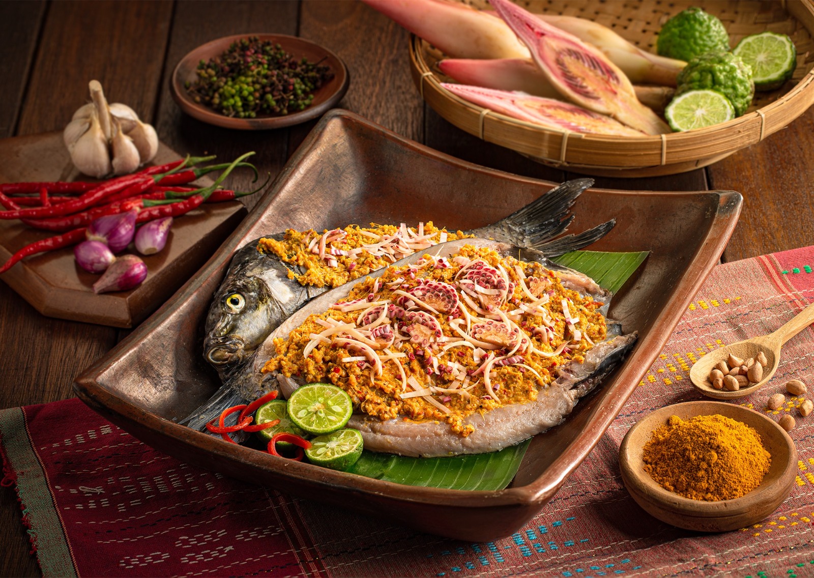 Naniura, sashimi ala Batak dari ikan mas mentah berbumbu rempah (Sumber: Pinterest)