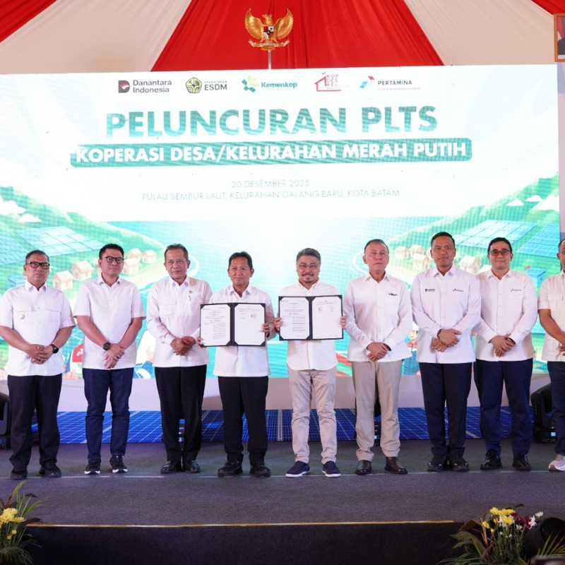 Peresmian Pembangkit Listrik Tenaga Surya (PLTS) Koperasi Desa/Kelurahan Merah Putih (KDKMP) di Pulau Sembur, Batam, oleh Pertamina NRE bersama Kementerian Koperasi.&rdquo; (Sumber: Pertamina)