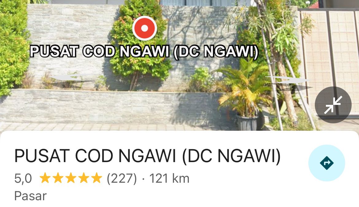 Rumah penyanyi Denny Caknan ditandai sebagai tempat COD di Google Maps dan mendapat ratusan rating positif warganet. (Google Maps 2025)