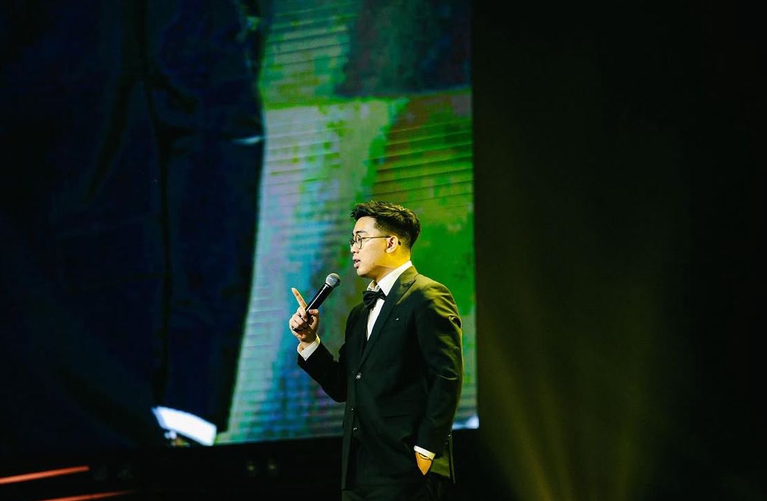 Timothy Ronald menjadi salah satu figur muda yang menonjol dalam dunia investasi dan edukasi aset kripto di Indonesia.